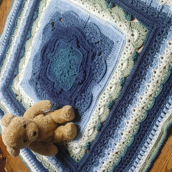 Hand Crafted Bedding Handmade Crocheted Baby Blanket 39 Phoenix 0